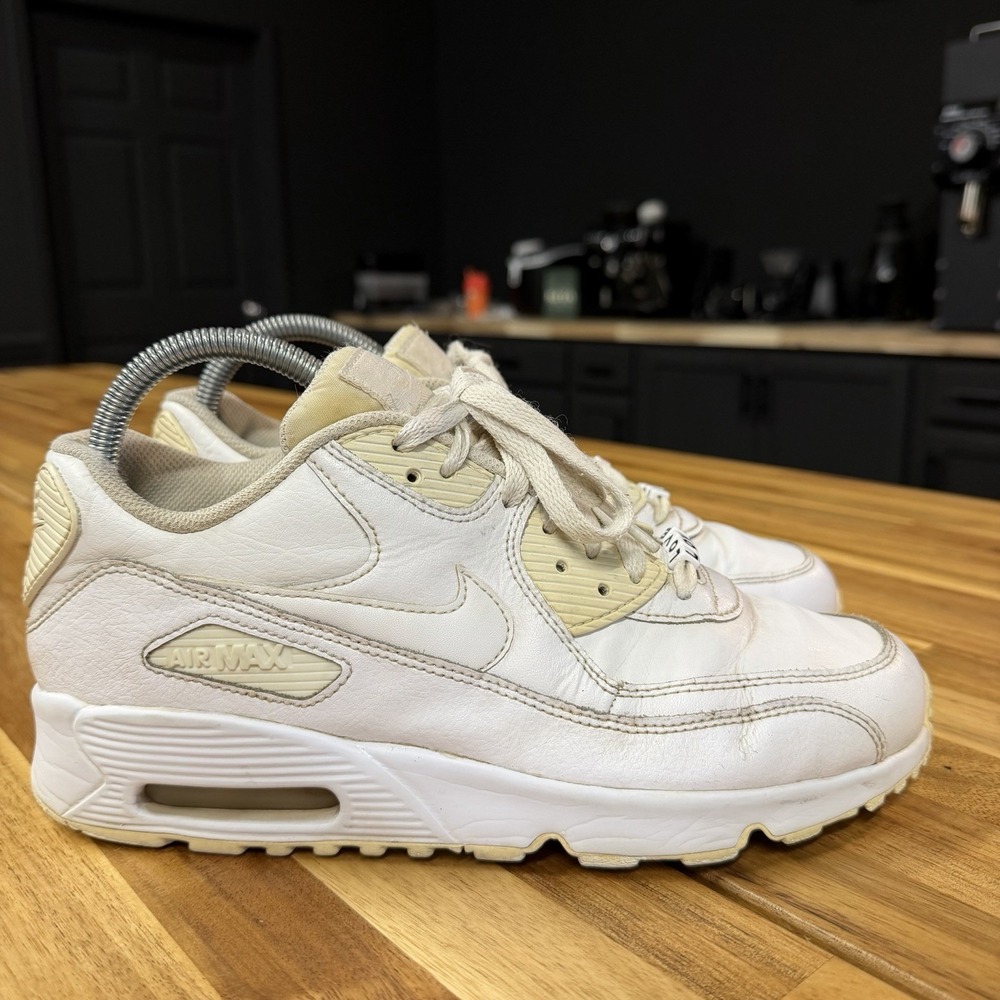 Nike Air Max 90 LTR GS Triple White 833412-100 Youth Size 6.5Y Leather Shoes